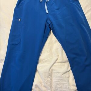 Figs Kade Cargo Women’s Scrub Pant